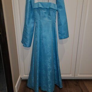 Teal Floorlength Strapless Prom Dress With Shawl